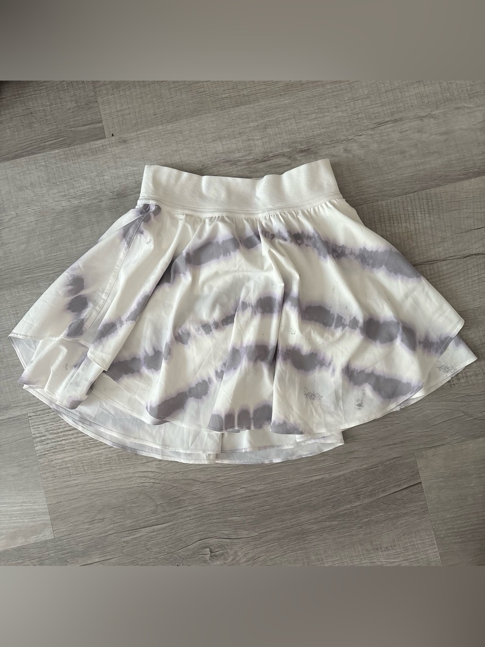 lululemon court rival purple and white tie-dye tennis skirt